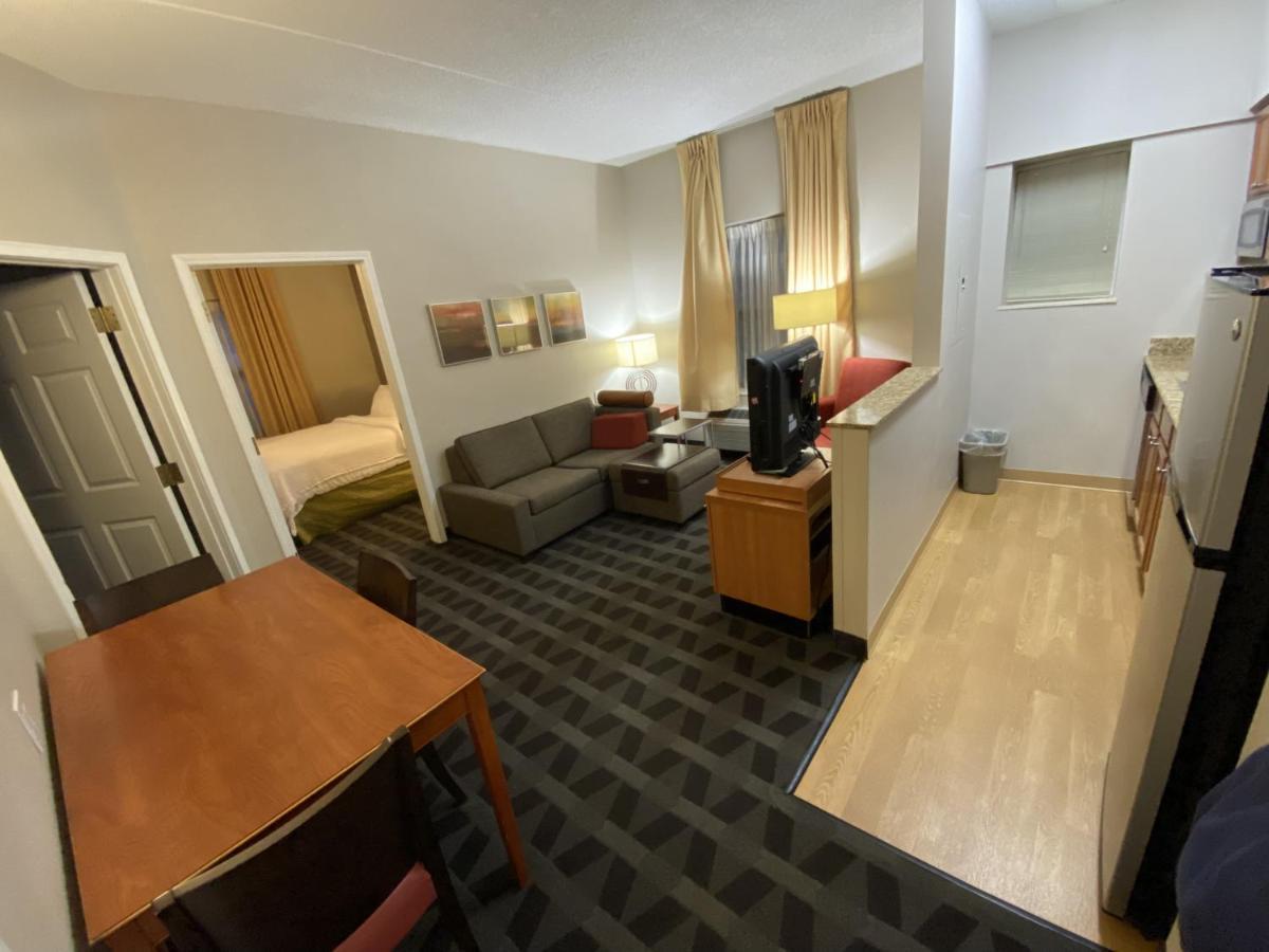 Mainstay Suites Middleburg Heights Cleveland Airport Εξωτερικό φωτογραφία