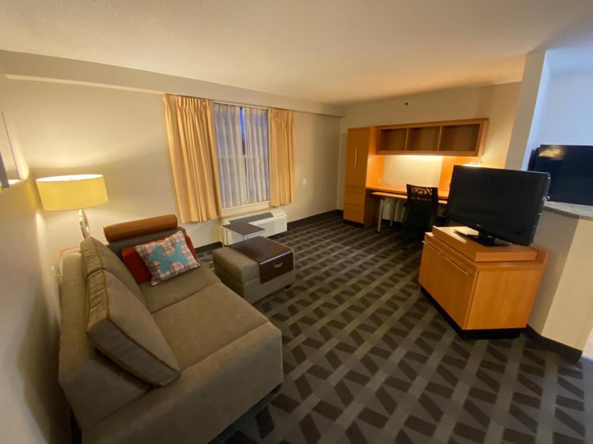 Mainstay Suites Middleburg Heights Cleveland Airport Εξωτερικό φωτογραφία