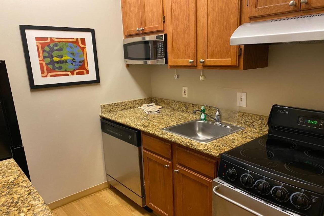 Mainstay Suites Middleburg Heights Cleveland Airport Εξωτερικό φωτογραφία