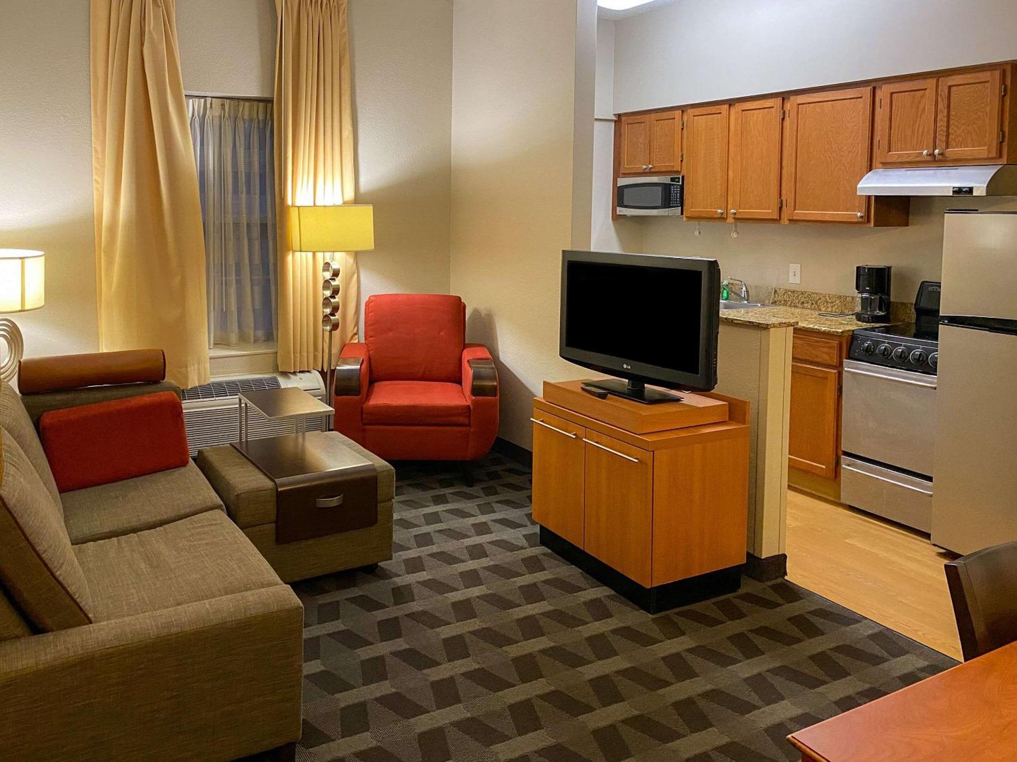 Mainstay Suites Middleburg Heights Cleveland Airport Εξωτερικό φωτογραφία