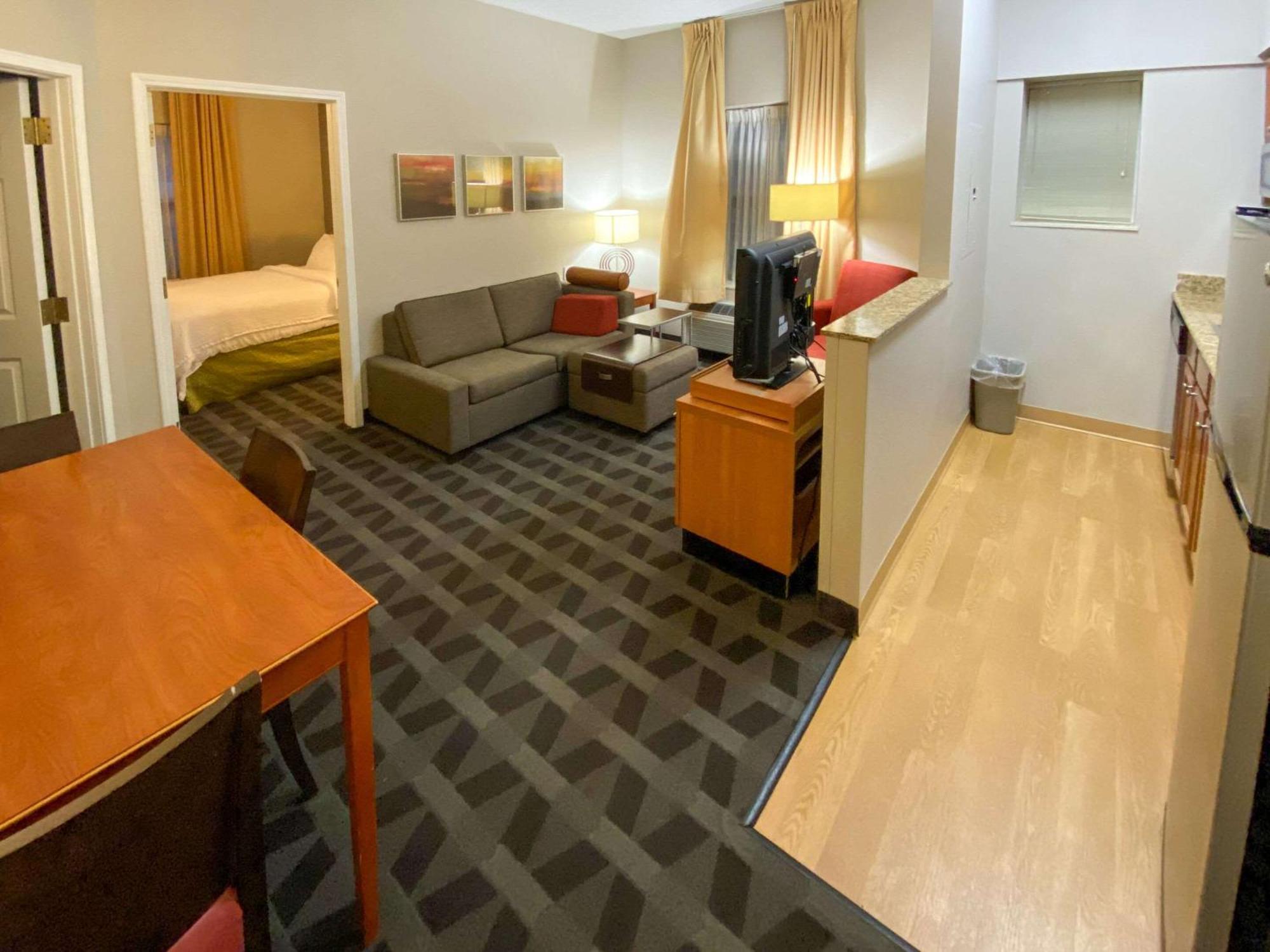 Mainstay Suites Middleburg Heights Cleveland Airport Εξωτερικό φωτογραφία