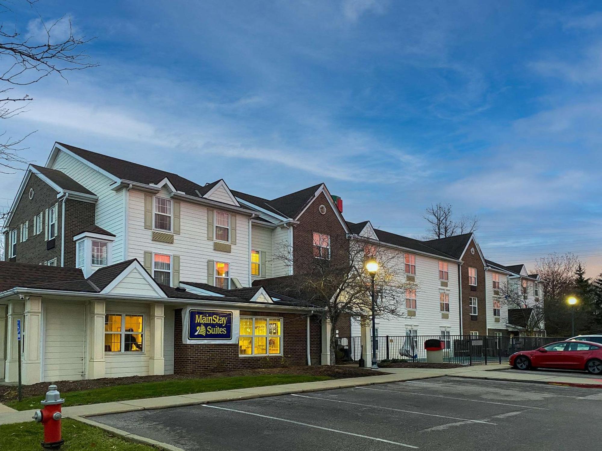 Mainstay Suites Middleburg Heights Cleveland Airport Εξωτερικό φωτογραφία