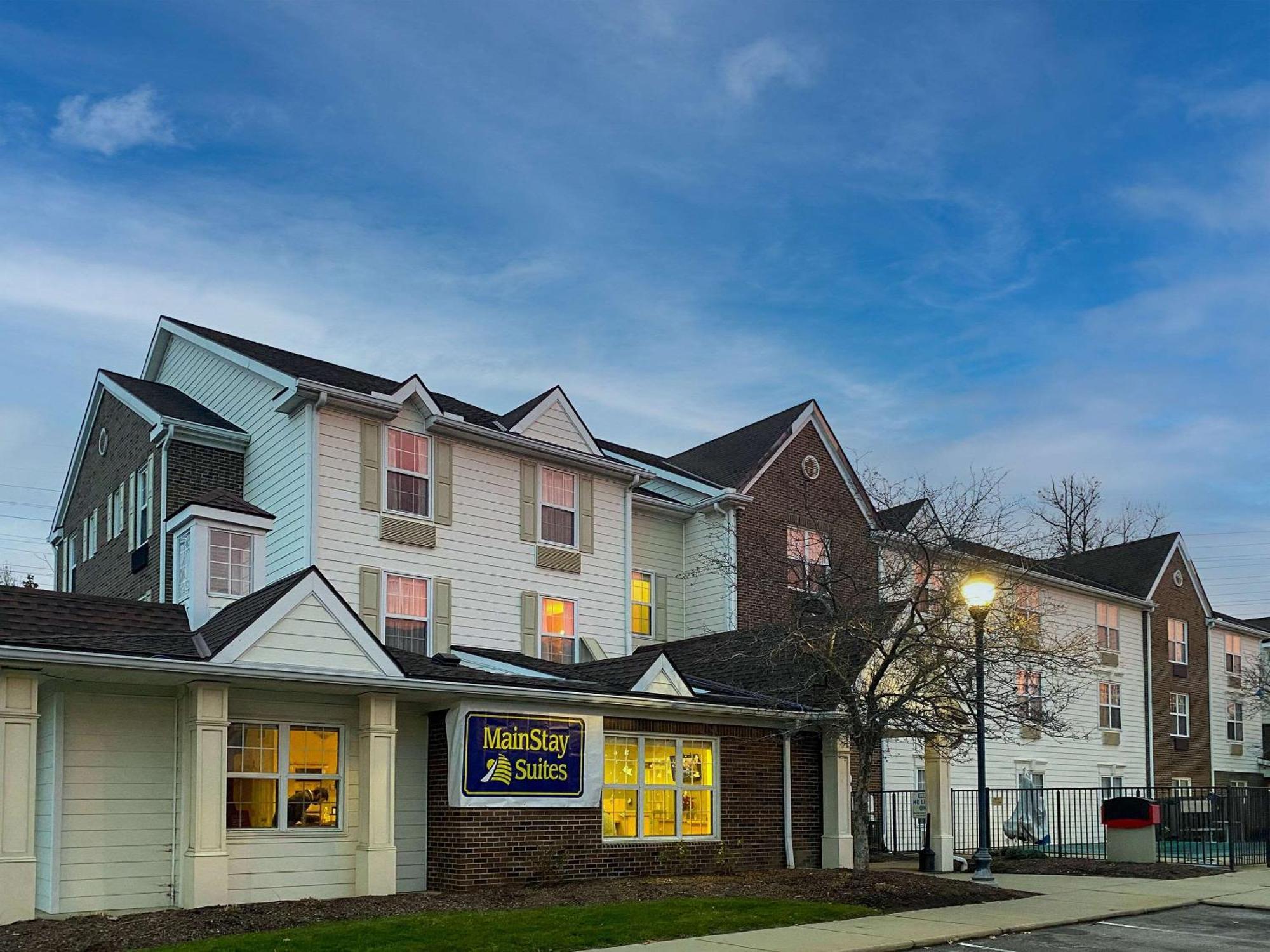 Mainstay Suites Middleburg Heights Cleveland Airport Εξωτερικό φωτογραφία