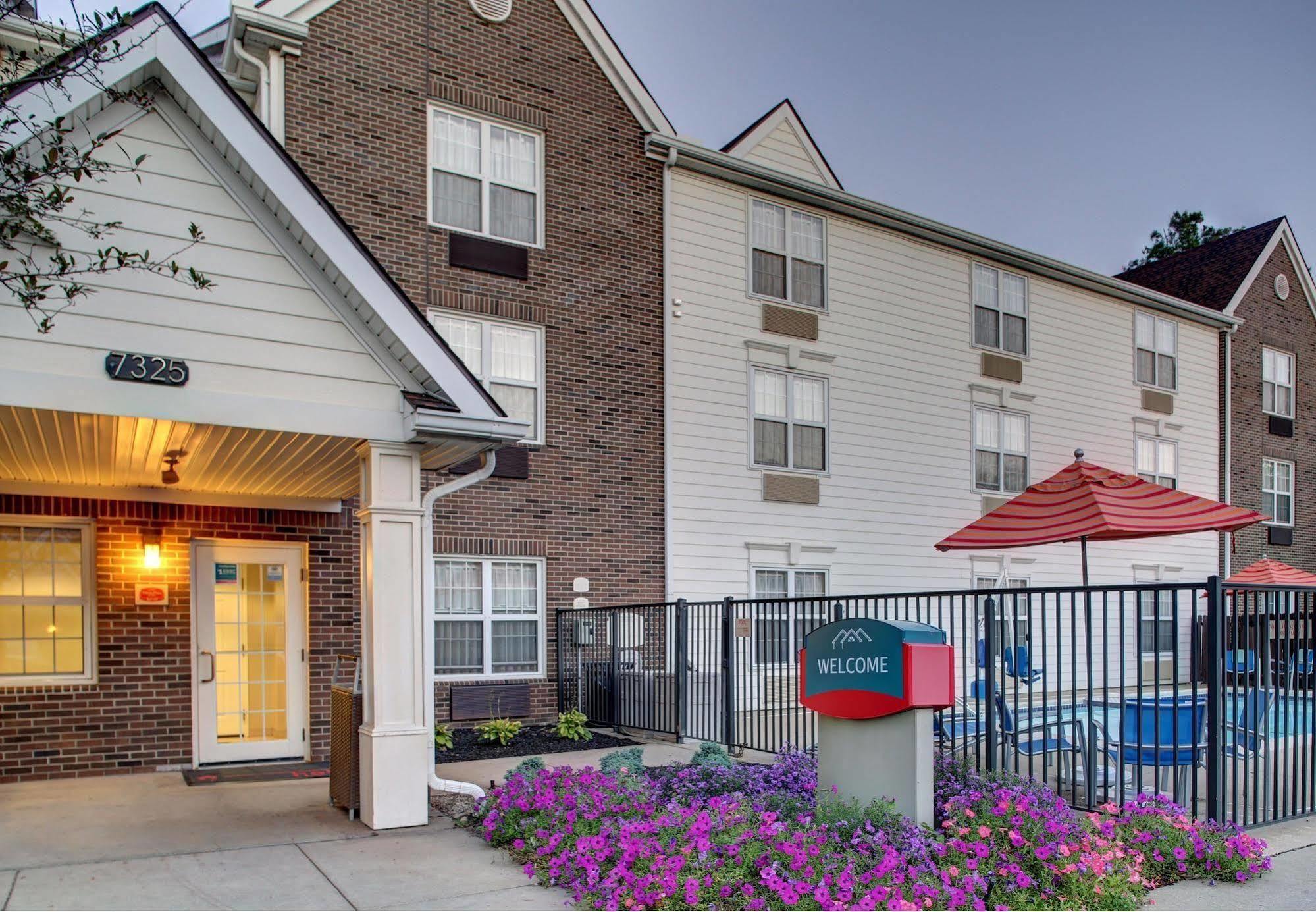 Mainstay Suites Middleburg Heights Cleveland Airport Εξωτερικό φωτογραφία